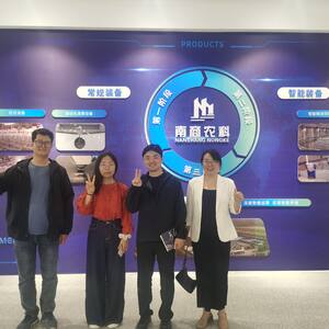 Cliente internacional em visita à fábrica da NanShang (1)